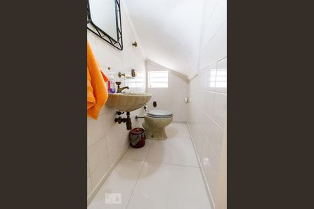 Casa à venda com 310m², 3 quartos e 2 vagas Casa à venda com 310m², 3 quartos e 2 vagasLavabo