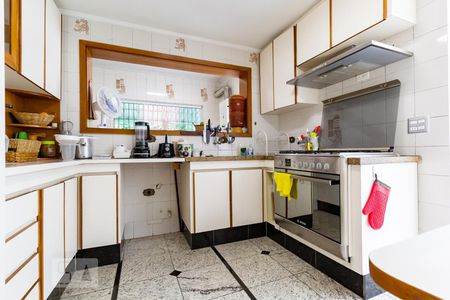 Casa à venda com 310m², 3 quartos e 2 vagas Casa à venda com 310m², 3 quartos e 2 vagasCozinha