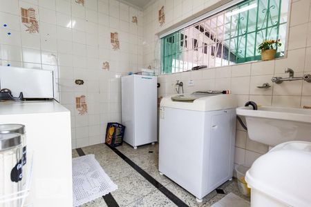 Casa à venda com 310m², 3 quartos e 2 vagas Casa à venda com 310m², 3 quartos e 2 vagasÁrea de Serviço