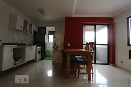 Sala de apartamento para alugar com 1 quarto, 50m² em Centro, Curitiba