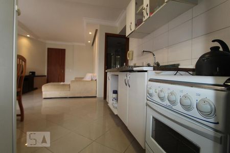 Cozinha de apartamento para alugar com 1 quarto, 50m² em Centro, Curitiba