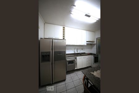 Apartamento à venda com 150m², 3 quartos e 2 vagasCozinha