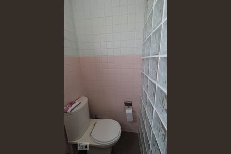 Apartamento à venda com 70m², 2 quartos e 1 vaga Apartamento à venda com 70m², 2 quartos e 1 vagaBanheiro