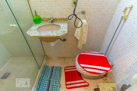 Apartamento à venda com 80m², 3 quartos e 1 vaga Apartamento à venda com 80m², 3 quartos e 1 vagaBanheiro da Suíte