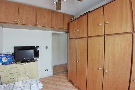 Casa à venda com 222m², 3 quartos e 2 vagasSuíte