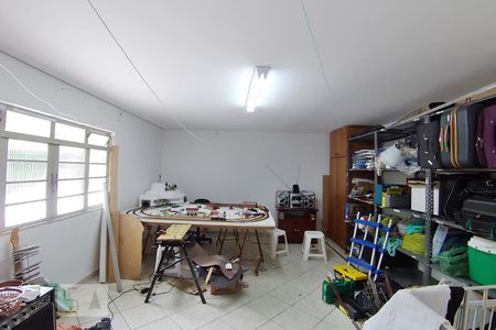 Casa à venda com 222m², 3 quartos e 2 vagasQuarto 3