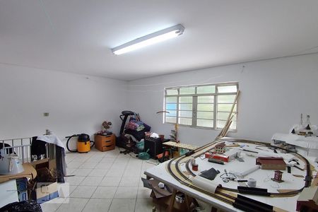 Casa à venda com 222m², 3 quartos e 2 vagasQuarto 3