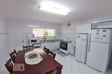 Casa à venda com 222m², 3 quartos e 2 vagasCozinha