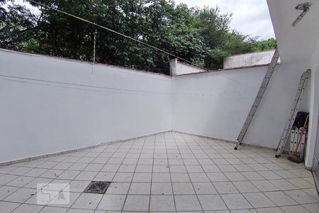 Casa à venda com 222m², 3 quartos e 2 vagasQuintal