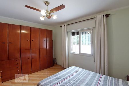 Casa à venda com 222m², 3 quartos e 2 vagasSuíte