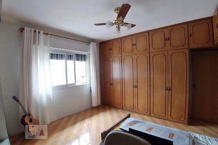 Casa à venda com 222m², 3 quartos e 2 vagasQuarto