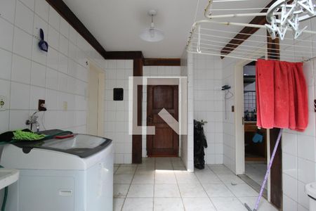 Casa à venda com 220m², 3 quartos e 2 vagasÁrea de Serviço