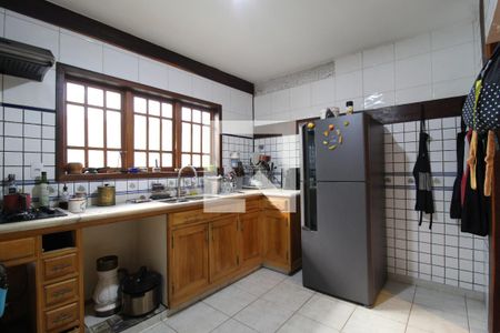 Casa à venda com 220m², 3 quartos e 2 vagasCozinha