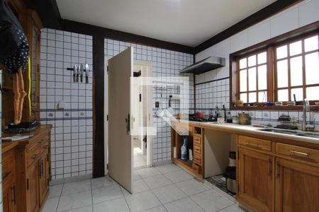 Casa à venda com 220m², 3 quartos e 2 vagasCozinha