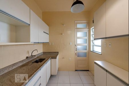 Apartamento para alugar com 134m², 3 quartos e sem vaga Apartamento para alugar com 134m², 3 quartos e sem vagaCozinha