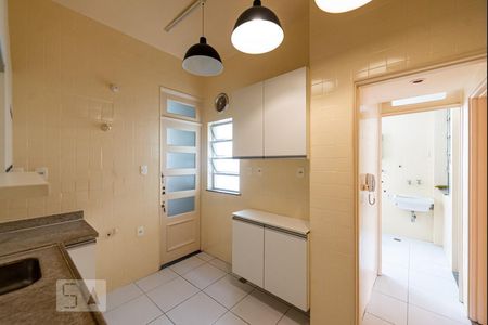 Apartamento para alugar com 134m², 3 quartos e sem vaga Apartamento para alugar com 134m², 3 quartos e sem vagaCozinha