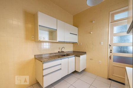 Apartamento para alugar com 134m², 3 quartos e sem vaga Apartamento para alugar com 134m², 3 quartos e sem vagaCozinha
