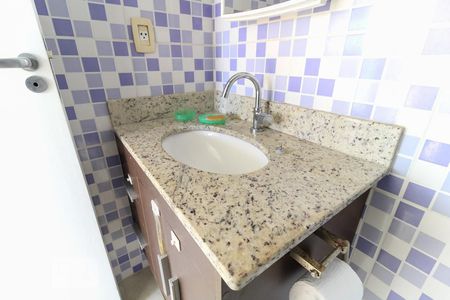 Apartamento para alugar com 54m², 2 quartos e sem vaga Apartamento para alugar com 54m², 2 quartos e sem vagaBanheiro