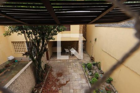Casa à venda com 288m², 3 quartos e 4 vagas Casa à venda com 288m², 3 quartos e 4 vagasVista
