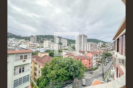 Apartamento à venda com 150m², 3 quartos e 1 vaga Apartamento à venda com 150m², 3 quartos e 1 vagaVaranda Sala
