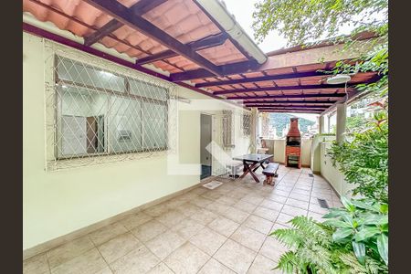 Apartamento à venda com 150m², 3 quartos e 1 vaga Apartamento à venda com 150m², 3 quartos e 1 vagaÁrea comum