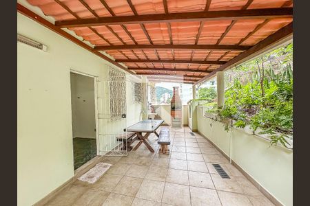 Apartamento à venda com 150m², 3 quartos e 1 vaga Apartamento à venda com 150m², 3 quartos e 1 vagaÁrea comum