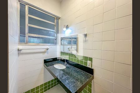 Apartamento à venda com 150m², 3 quartos e 1 vaga Apartamento à venda com 150m², 3 quartos e 1 vagaBanheiro