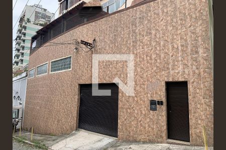Apartamento à venda com 150m², 3 quartos e 1 vaga Apartamento à venda com 150m², 3 quartos e 1 vagaFachada