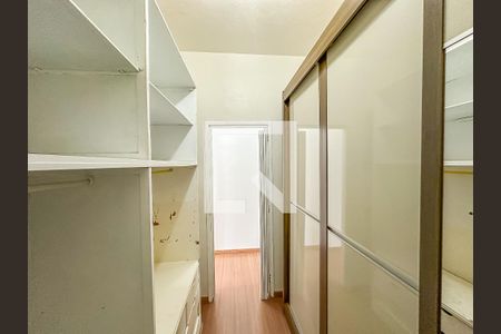 Apartamento à venda com 150m², 3 quartos e 1 vaga Apartamento à venda com 150m², 3 quartos e 1 vagaCloset do quarto 3