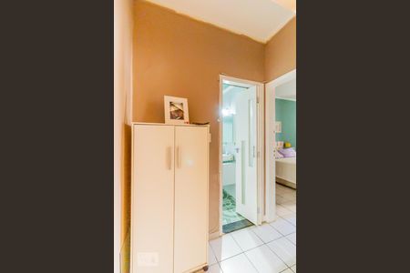 Corredor de apartamento à venda com 2 quartos, 75m² em Vila Buarque, São Paulo