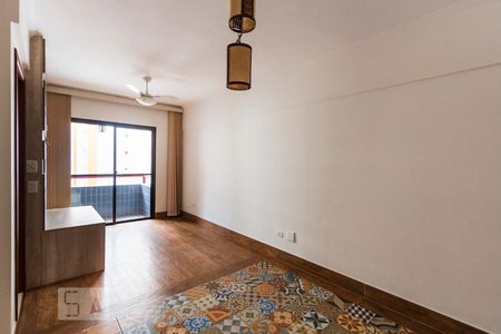 Apartamento para alugar com 72m², 2 quartos e 1 vagaSala