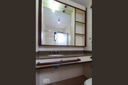 Apartamento para alugar com 45m², 1 quarto e 1 vaga Apartamento para alugar com 45m², 1 quarto e 1 vagaBanheiro