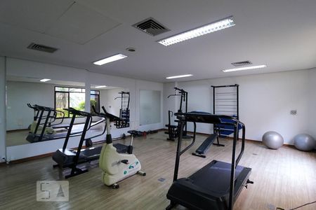 Apartamento para alugar com 45m², 1 quarto e 1 vaga Apartamento para alugar com 45m², 1 quarto e 1 vagaÁrea comum - Academia