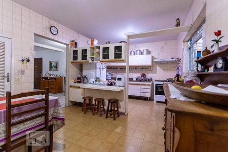 Casa à venda com 208m², 6 quartos e 2 vagasCozinha