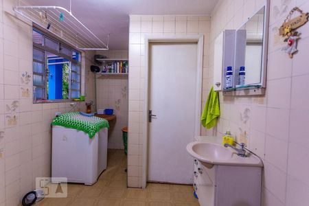Casa à venda com 208m², 6 quartos e 2 vagasLavanderia