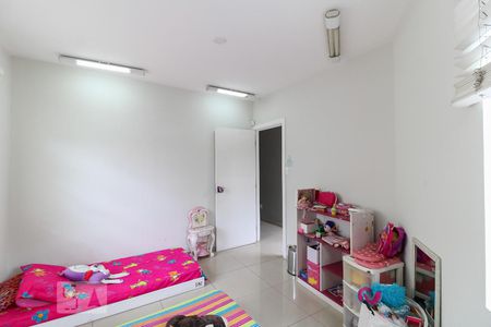 Casa à venda com 320m², 7 quartos e 2 vagas Casa à venda com 320m², 7 quartos e 2 vagasQuarto 3