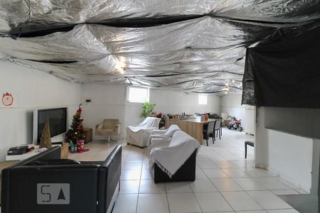 Casa à venda com 320m², 7 quartos e 2 vagas Casa à venda com 320m², 7 quartos e 2 vagasSalão de Festas