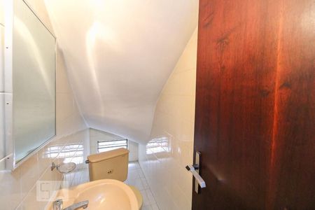 Casa à venda com 430m², 4 quartos e 3 vagas Casa à venda com 430m², 4 quartos e 3 vagasLavabo