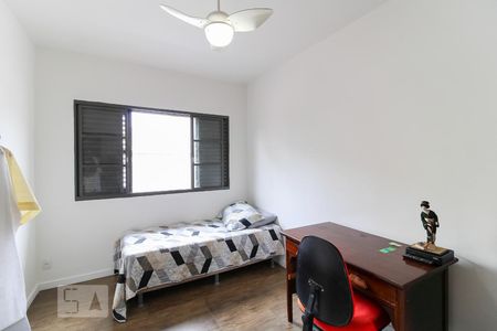 Casa à venda com 430m², 4 quartos e 3 vagas Casa à venda com 430m², 4 quartos e 3 vagasQuarto 2