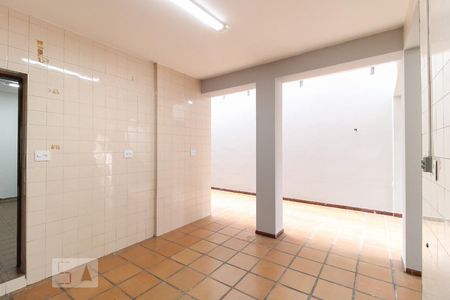 Casa à venda com 430m², 4 quartos e 3 vagas Casa à venda com 430m², 4 quartos e 3 vagasLavanderia