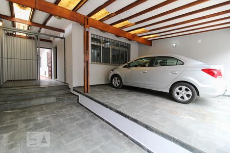 Casa à venda com 430m², 4 quartos e 3 vagas Casa à venda com 430m², 4 quartos e 3 vagasGaragem