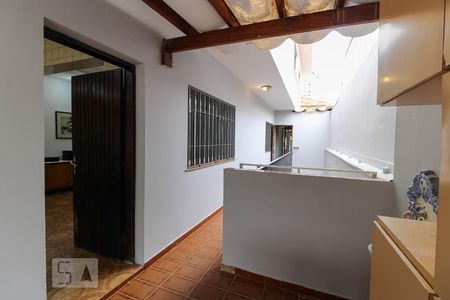 Casa à venda com 430m², 4 quartos e 3 vagas Casa à venda com 430m², 4 quartos e 3 vagasEntrada para Cozinha
