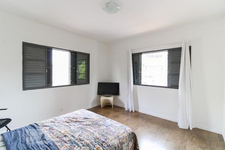 Casa à venda com 430m², 4 quartos e 3 vagas Casa à venda com 430m², 4 quartos e 3 vagasSuíte 2