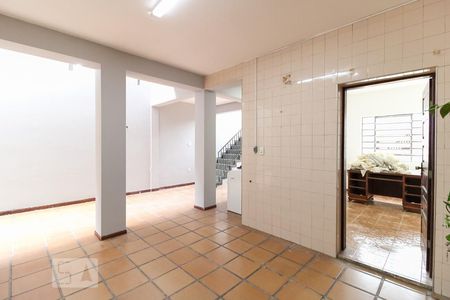 Casa à venda com 430m², 4 quartos e 3 vagas Casa à venda com 430m², 4 quartos e 3 vagasLavanderia