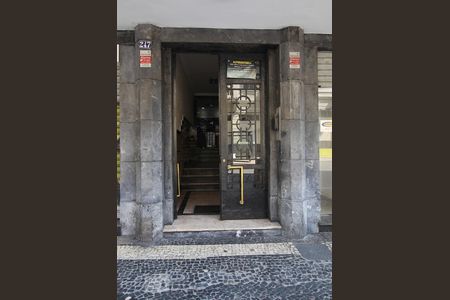 Apartamento à venda com 55m², 1 quarto e sem vagaFachada