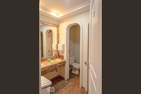 Apartamento à venda com 340m², 4 quartos e 6 vagas Apartamento à venda com 340m², 4 quartos e 6 vagasÁrea comum - Salão de festas