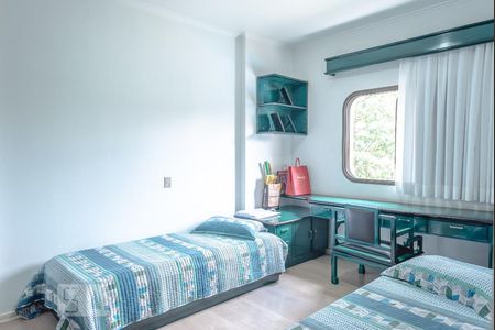 Apartamento à venda com 340m², 4 quartos e 6 vagas Apartamento à venda com 340m², 4 quartos e 6 vagasSuíte 2