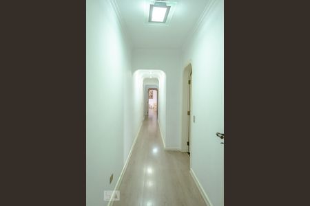 Apartamento à venda com 340m², 4 quartos e 6 vagas Apartamento à venda com 340m², 4 quartos e 6 vagasCorredor