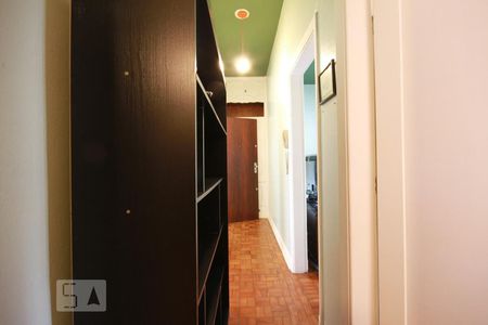 Apartamento à venda com 64m², 1 quarto e sem vagaCorredor