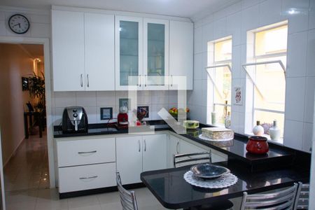 Casa à venda com 200m², 4 quartos e 2 vagasCozinha